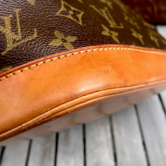 Louis Vuitton Alma in monogram canvas - Picture 5 of 15